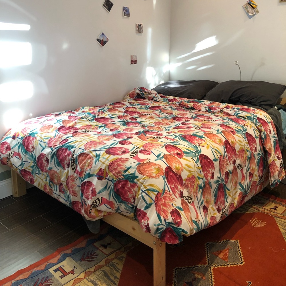 Bed full side + mattress